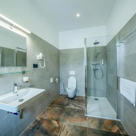 杰森斯基住宿加早餐旅馆 招待所